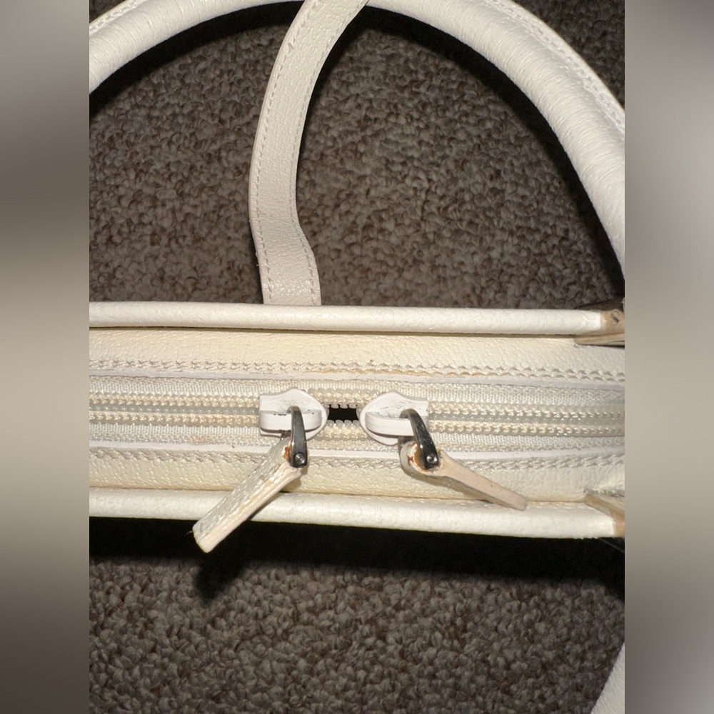 Vintage GUCCI Jackie Leather Handbag Silver Hardware - Picture 5 of 11